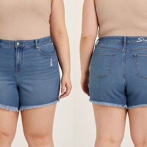 Seven7 Women’s Denim Cutoff Shorts – Size 16